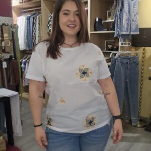 Blusa/Camiseta Bordados