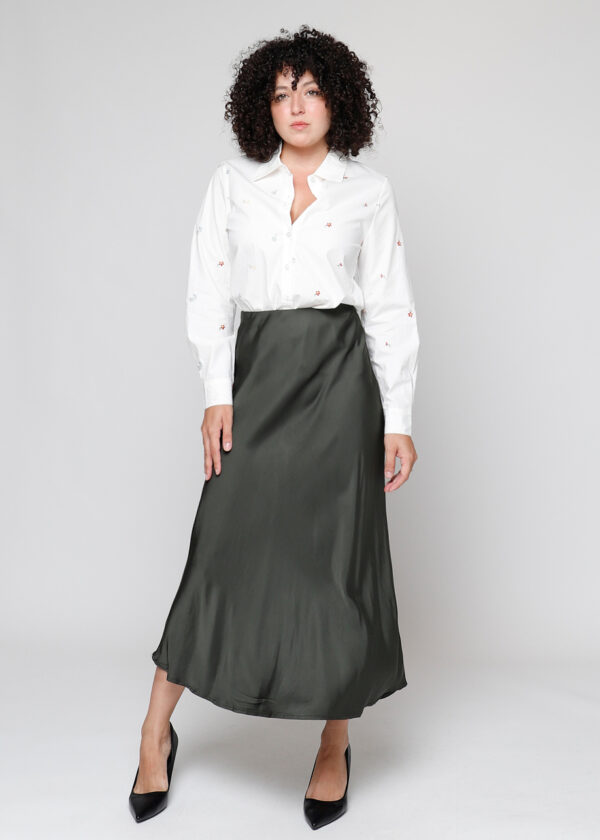 Camisa Flores Bordadas