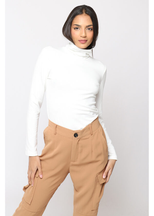 Camiseta Básica Cuello Cisne