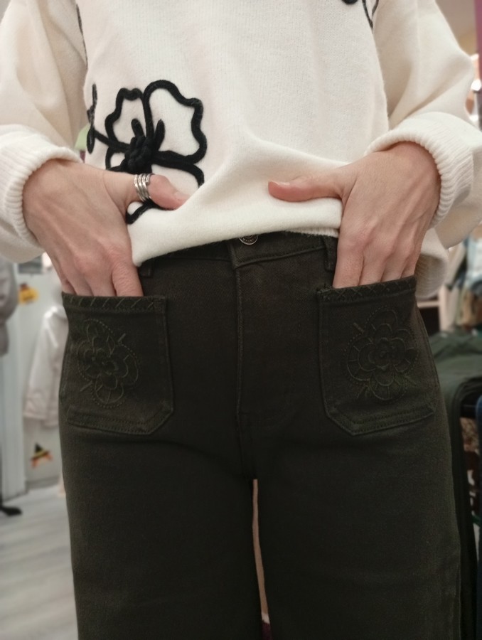 Vaquero Verde Militar Bordados - Imagen 2