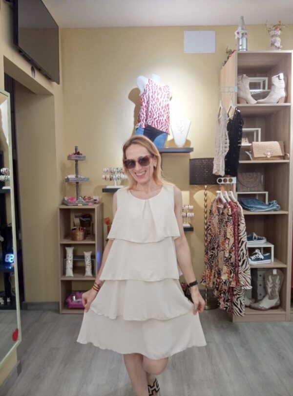 Vestido Corto Volantes